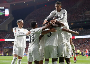 Empate en un derbi madrileño marcado por el bochorno de la grada