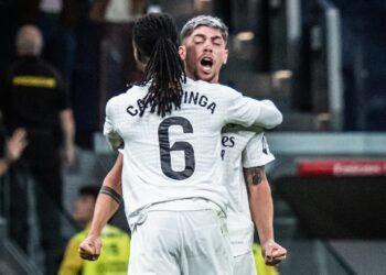 Camavinga, a Nacho Fernández: «Espero hacer honor a tu número»