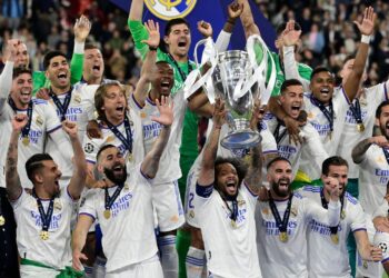 Una década de éxitos del Real Madrid frente al Barça: 510 millones menos y cuatro Champions más