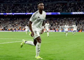 Crosas, a Vinicius: “¿10 veces mejor? Hubieras empezado el sábado”.