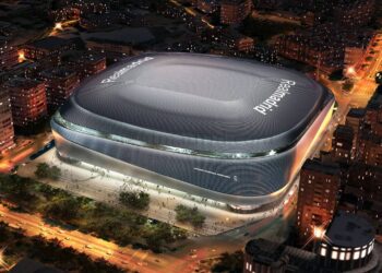 Los vecinos del Bernabéu rechazan la oferta del Real Madrid de insonorizar sus casas.