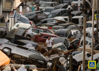 Javier Solís: "En Valencia no estamos ahora para jugar al fútbol".