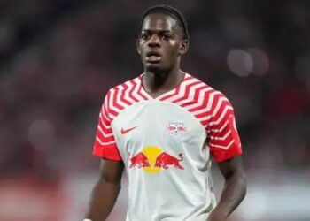 Lukeba renueva con el Leipzig, pero sigue cerca del Real Madrid.