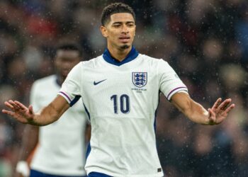 Bellingham recupera la sonrisa con Inglaterra