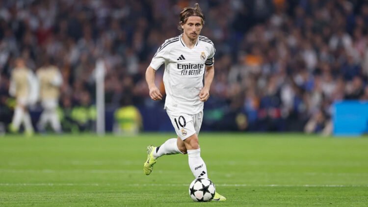 Modric y sus 550 partidos en un momento delicado.