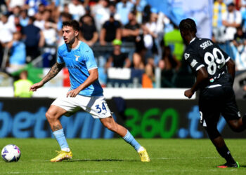 Mario Gila, un fijo en la zaga de la Lazio