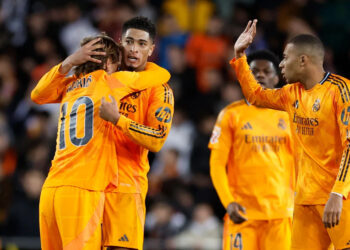 Una remontada agónica que vale un liderato: Crónica Valencia – Real Madrid