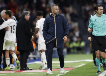 Diego Martínez: «Si Mbappé es bueno cuando no está bien, imaginen cuando sí está»