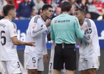 Todo el lío sobre la expulsión de Bellingham: el inglés contradice el acta arbitral