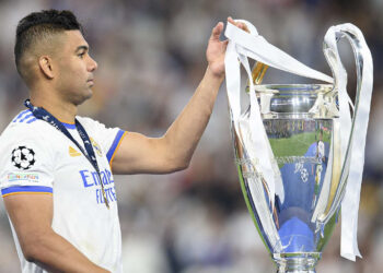 Casemiro: «Lo del PSG, el Chelsea o el City solo puede pasar en el Bernabéu, es mágico»