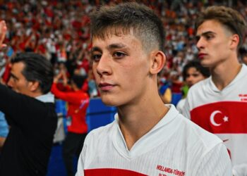 Güler, arropado en Turquía