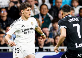 Destellos de un Güler que sigue sin arrancar